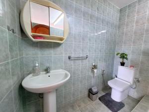 Koupelna v ubytování Villa Mauricienne à Calodyne - Piscine privée - 200m plage