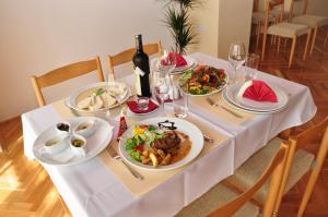 Comida en el hotel o alrededores