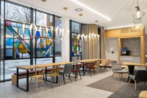 Posezení v ubytování Hampton By Hilton Tallinn