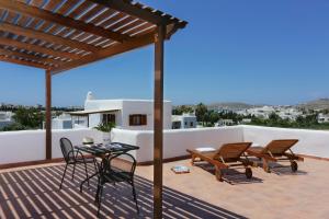A balcony or terrace at 9 Muses - Paros