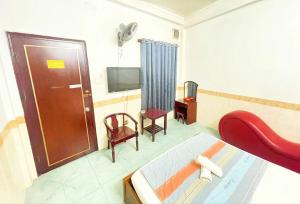 Televisyen dan/atau pusat hiburan di Ngọc Hương Hotel