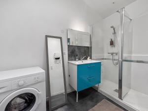 Salle de bains dans l'établissement Authentique séjour de charme Parc Naturel Du Pilat