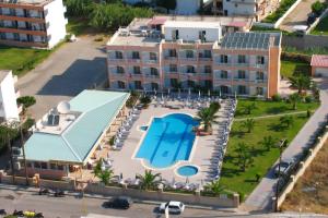 Bazén v ubytovaní Rhodian Rose Hotel alebo v jeho blízkosti