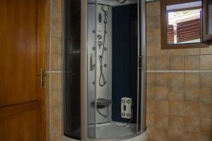 Et badeværelse på Vivienda Vacacional Luna El Paso + 24 billeder