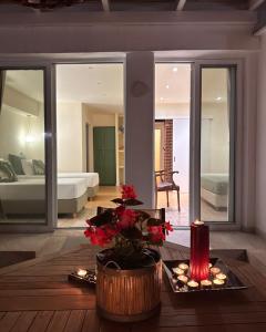 Postel nebo postele na pokoji v ubytování Αλσύλλιο - Alsillio studio apartments