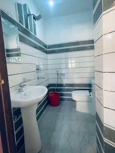 Koupelna v ubytování Pasne Aajako Hotel