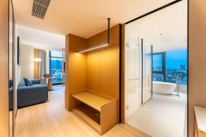 Ένα μπάνιο στο Hangzhou Tonglu Fuchun River Blossom Hill Hotel