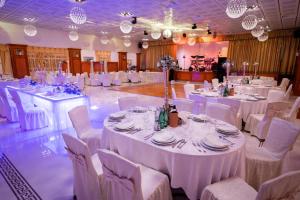 Reštaurácia alebo iné gastronomické zariadenie v ubytovaní Marina Frapa Resort Rogoznica