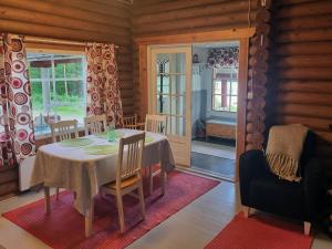 Posezení v ubytování Holiday Home Savenaho by Interhome