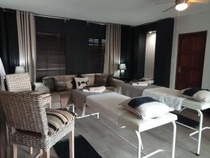 Gallery image of Galagos Lodge in Hartbeespoort