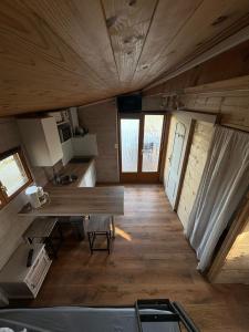 Η κουζίνα ή μικρή κουζίνα στο Cabane dans les arbres à la ferme