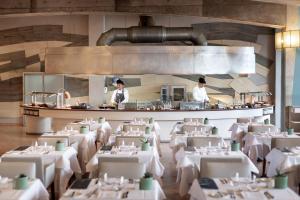 MUR Faro Jandia Fuerteventura & Spa餐厅或其他用餐的地方