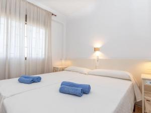 Postel nebo postele na pokoji v ubytování Apartment Los Rosales by Interhome