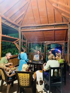 Tetamu yang menginap di Hotel Tiger's Den - Peace Home Cozy Garden