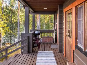 Μπαλκόνι ή βεράντα στο Holiday Home Pirkonlahti by Interhome