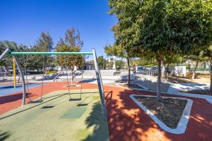 Photo de la galerie de l'établissement Olga Premium Apartments, à Limassol