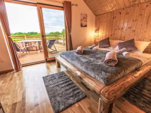 Postel nebo postele na pokoji v ubytování Holiday Home Mirjam by Interhome