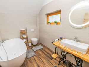 Koupelna v ubytování Holiday Home Mirjam by Interhome