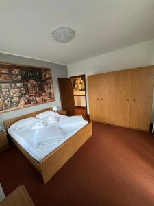 A bed or beds in a room at Arco Climbing