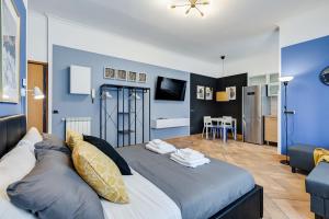 Giường trong phòng chung tại Ferravilla Apt, 2 min to subway!