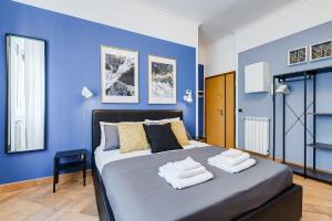 Giường trong phòng chung tại Ferravilla Apt, 2 min to subway!