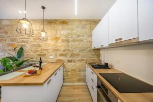 Photo de la galerie de l'établissement Olga Premium Apartments, à Limassol