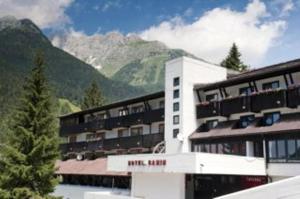 Gallery image of Hotel Canin in Sella Nevea