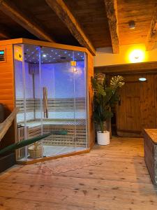 Photo de la galerie de l'établissement La Voûte du Pilat & options SPA, massage, à Saint-Chamond