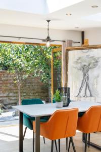 Mynd úr myndasafni af The Artists Studio - With Unique Japanese Garden í Hove