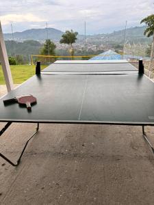 Stolní tenis v ubytování CASONA HOTEL LA DIVISA nebo okolí