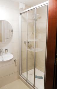 Koupelna v ubytování Hotel Simonis Koblenz + 23 fotografií