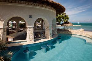 Bazén v ubytovaní Sandals Montego Bay All Inclusive - Couples Only alebo v jeho blízkosti