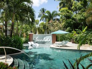Бассейн в Sandals Halcyon Beach All Inclusive - Couples Only или поблизости
