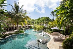 Бассейн в Sandals Halcyon Beach All Inclusive - Couples Only или поблизости