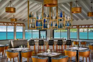 Ресторан / где поесть в Sandals Halcyon Beach All Inclusive - Couples Only