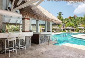 Бассейн в Sandals Halcyon Beach All Inclusive - Couples Only или поблизости