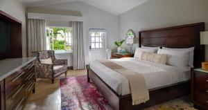 Кровать или кровати в номере Sandals Halcyon Beach All Inclusive - Couples Only