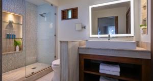 Ванная комната в Sandals Halcyon Beach All Inclusive - Couples Only