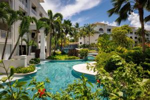 A piscina localizada em Sandals Royal Barbados All Inclusive - Couples Only ou nos arredores