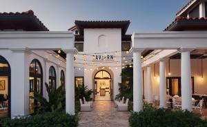 A fachada ou entrada em Sandals Royal Barbados All Inclusive - Couples Only