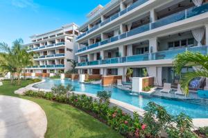 Bassein majutusasutuses Sandals Dunns River All Inclusive Couples Only või selle lähedal