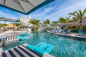 Bazén v ubytování Sandals Dunns River All Inclusive Couples Only nebo v jeho okolí