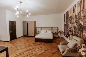 Giường trong phòng chung tại Family Hotel