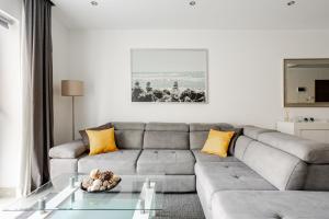 Posezení v ubytování Modern apartment direct access to Sliema beaches