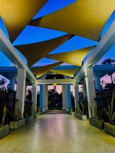 Galeriebild der Unterkunft Uppuveli Beach by DSK in Trincomalee
