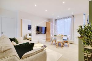 Μια τηλεόραση ή/και κέντρο ψυχαγωγίας στο Luxury Stay & Spacious