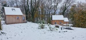 Les cabanes des Pierreux v zimě