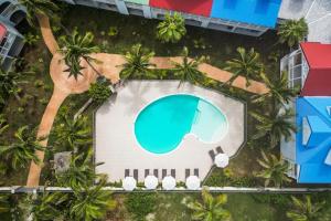 Bazén v ubytování Luxury Studio n9 Alamanda Resort nebo v jeho okolí