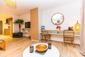 Kuchyň nebo kuchyňský kout v ubytování Luxury Studio 6 Alamanda Resort Orient Bay