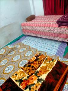 Φαγητό σε αυτό το δωμάτιο σε οικογενειακή κατοικία ή κάπου εκεί κοντά